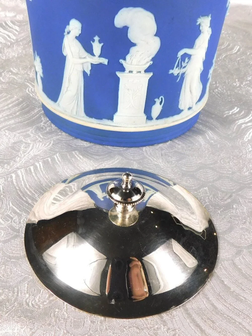Wedgwood Cream on Dark Blue Jasperware Biscuit Barrel with Lid # 27806